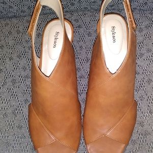 Style & Co. open toe heels size 9 1/2 (USED)
